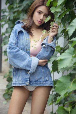 变成了黑皮辣妹后和好朋友在一起_高清完整版BD